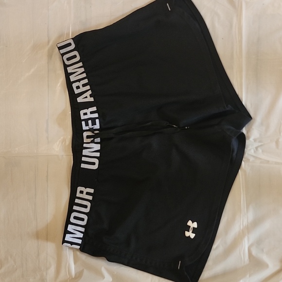 Under Armour Women's Black Shorts - Picture 2 of 7